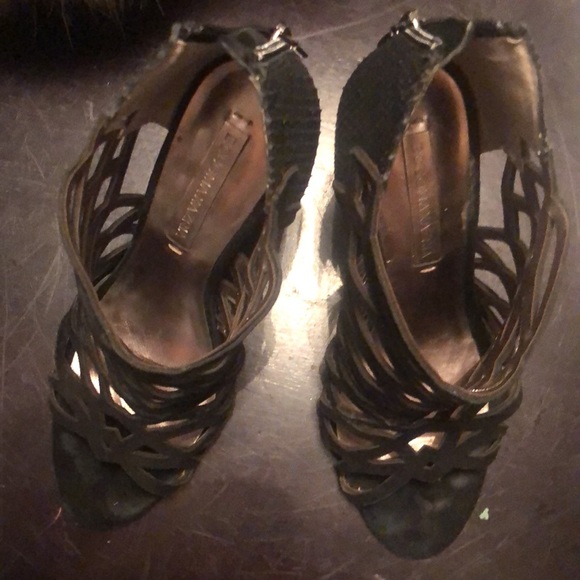 BCBG Maxazria shoes in size 6.5 - Picture 4 of 7